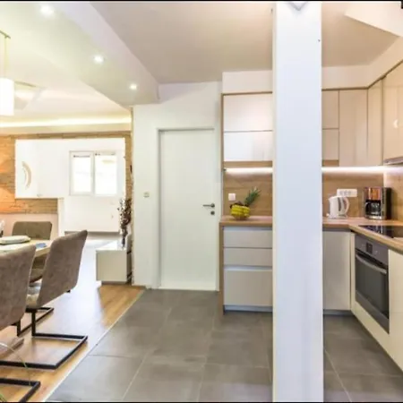 Bruna Apartment Makarska