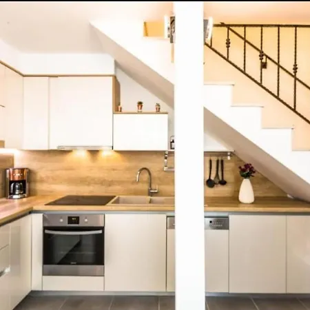 Bruna Apartment *